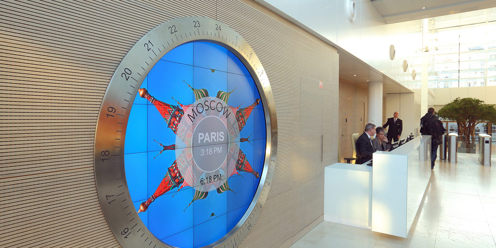 L'Oreal_Christie-MicroTiles_Watchout-Videmus-ecran-rond