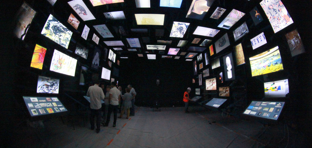 Lascaux 4 installations videmus watchout medialon tunnel écrans intéractifs