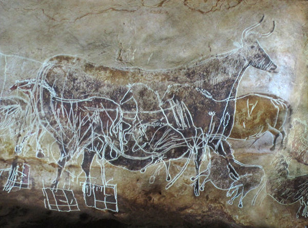 lascaux-II_2009_atelier-des-fac-similés-périgord_videmus_projection-video-grotte-watchout-technique-artistes-prehistoriques