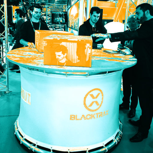 stand VIDEMUS au salon Heavent Paris en novembre 2018 : installation WATCHOUT et BlackTrax