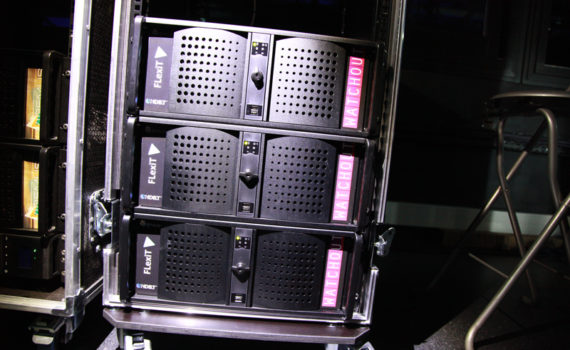 serveur-FLexiT-6-VIDEMUS-video-media-server-mapping-WATCHOUT-France-HDBaseT-imagine-van-gogh-le-havre-carré-des-docks